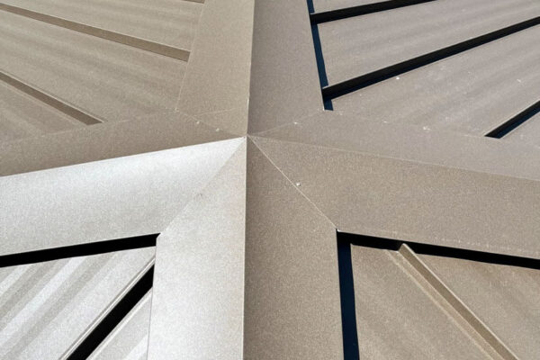 standing-seam-metal-roof-valley-1