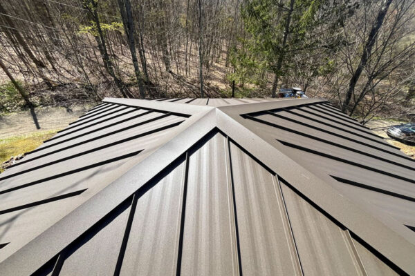standing-seam-metal-roof-valley-2